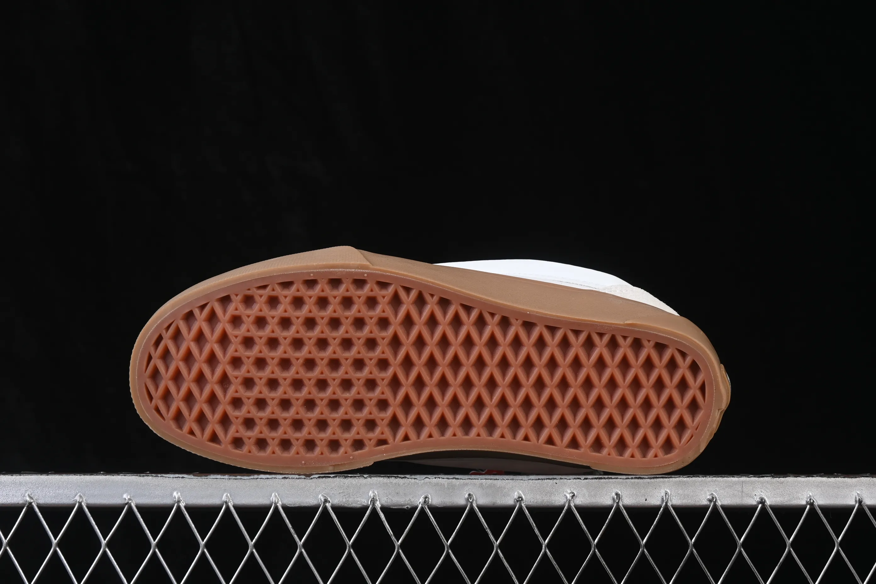 All categories Vans Vans series Vans Low Vans Knu Skool Vans low-top casual skateboard shoes VN0009D22CJI